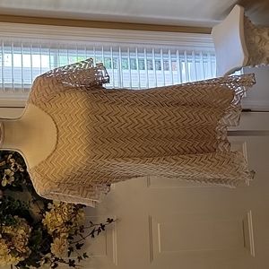 BRITTANY BLACK cream lined lace top stretch short sleeve round neckline 1X EUC…